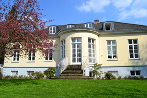 Hochzeit in Lübeck im Standesamt der Lindeschen Villa