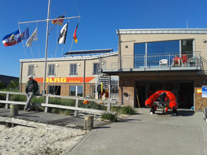 Hochzeit in Pelzerhaken im DLRG-Gebäude direkt am Strand der Lübecker Bucht